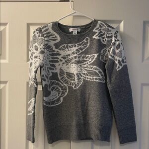 Liz Claiborne Gray and White Floral Sweater